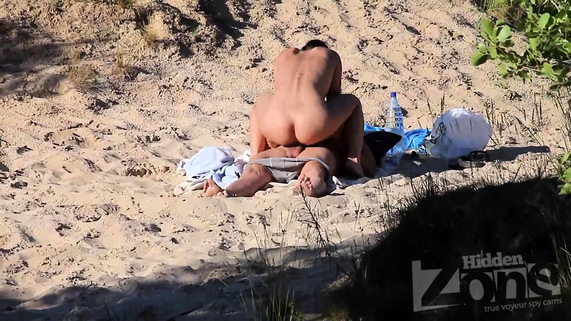 Free Mobile Porn - Voyeur On Public Beach Great Sex With Hawt Hotty - 3636223 image